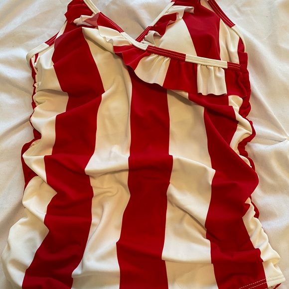 Red & white one-piece swimsuit - Picture 2 of 4